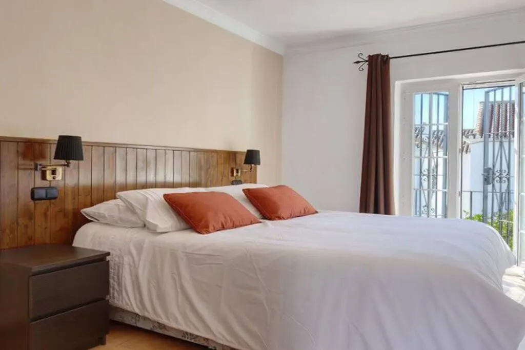 Bright 2 Bedroom Townhouse Fuengirola