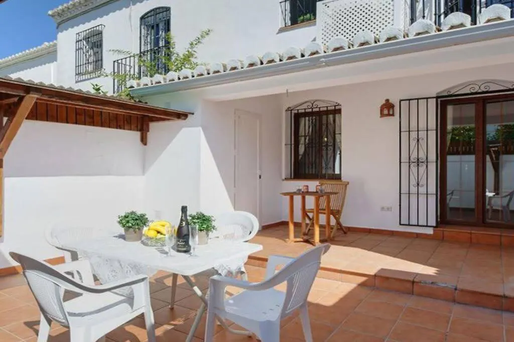 بيت للعطل Bright 2 Bedroom Townhouse فوينخيرولا إسبانيا