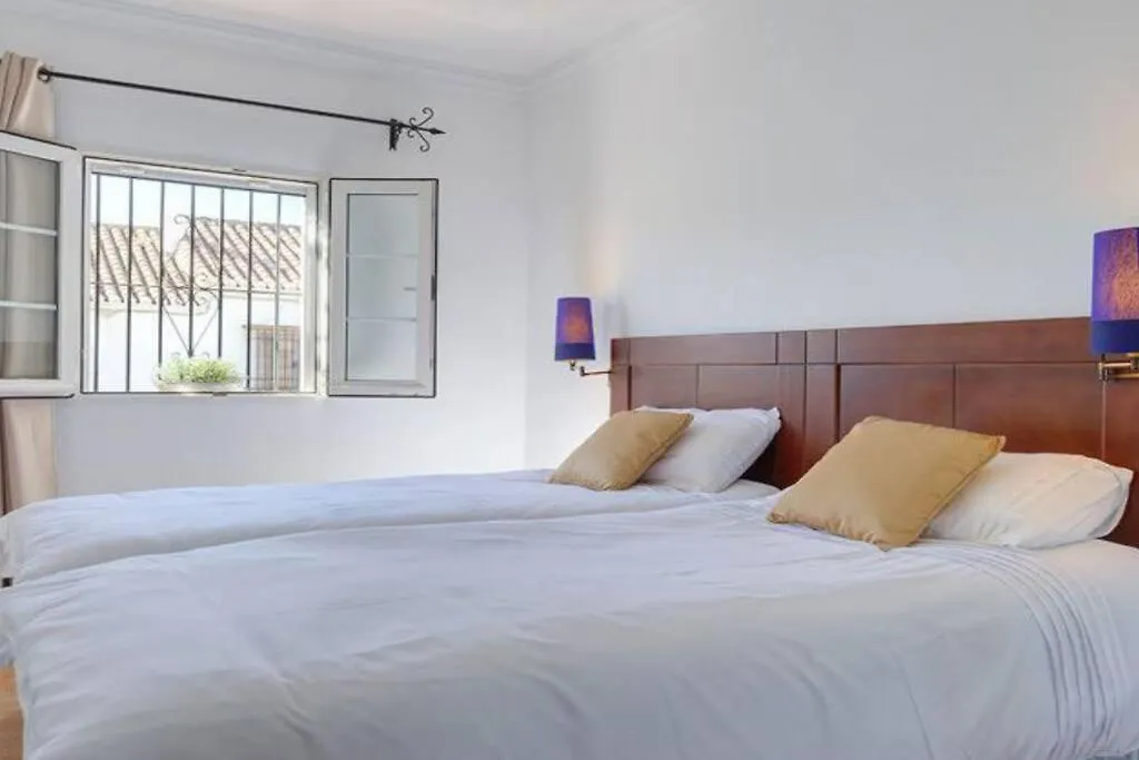 بيت للعطل Bright 2 Bedroom Townhouse فوينخيرولا