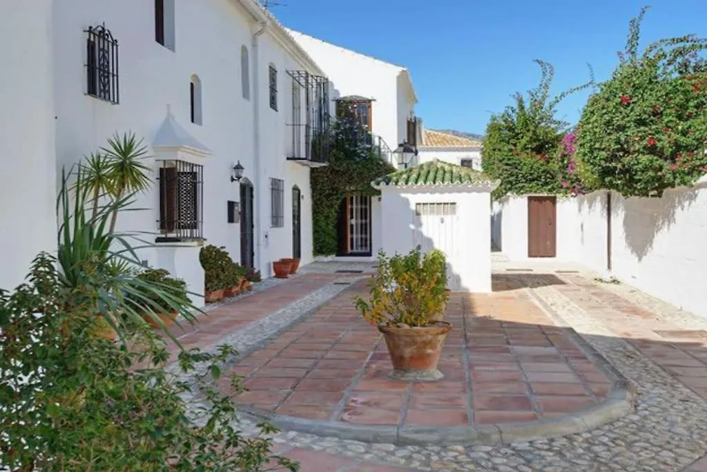 Bright 2 Bedroom Townhouse فوينخيرولا 0*,